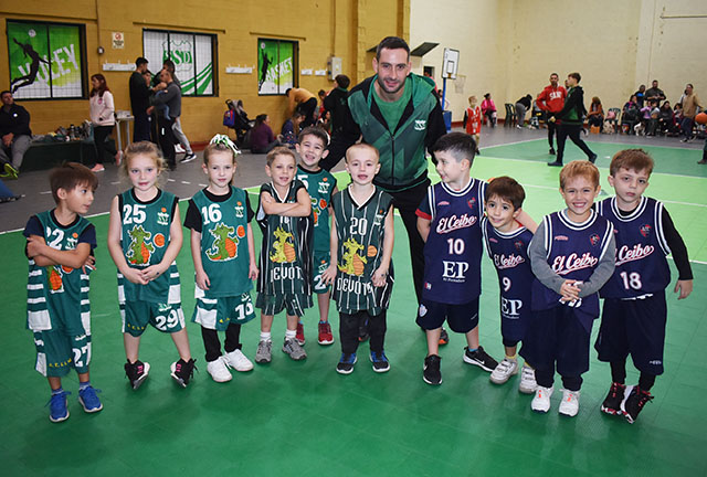 DOMINGO DIVERTIDO CON LOS MÁS CHIQUITOS DEL BÁSQUET EN SOCIEDAD SPORTIVA