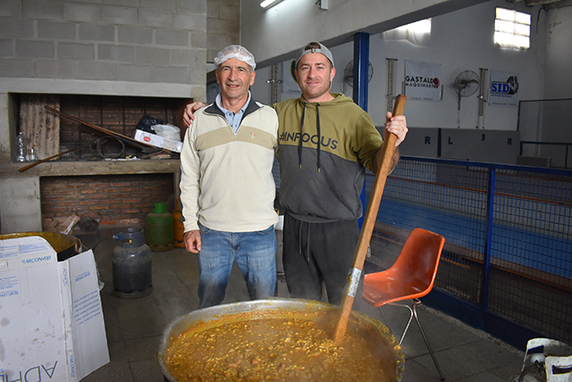 DOMINGO A TODO LOCRO EN EL DEVOTO BOCHAS CLUB