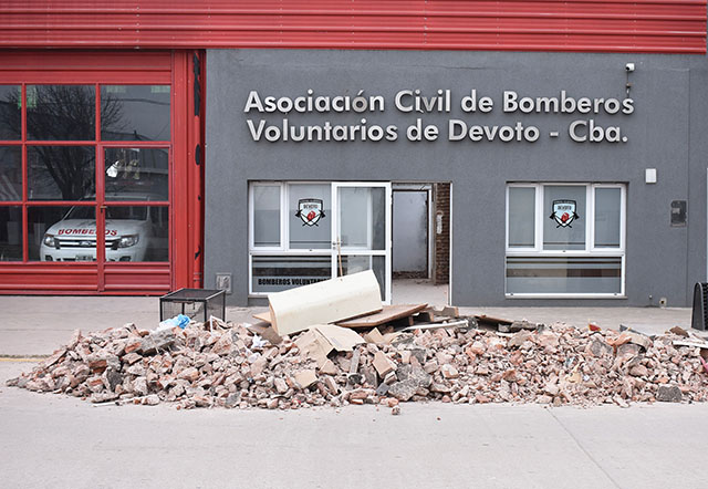 LAS OBRAS DE REMODELACIÓN DEL CUARTEL DE BOMBEROS ESTÁN EN MARCHA