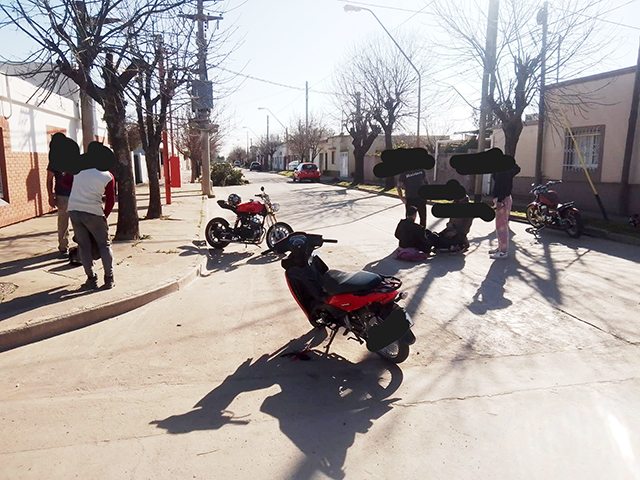 CHOQUE ENTRE DOS MOTOS CON LESIONADOS LEVES