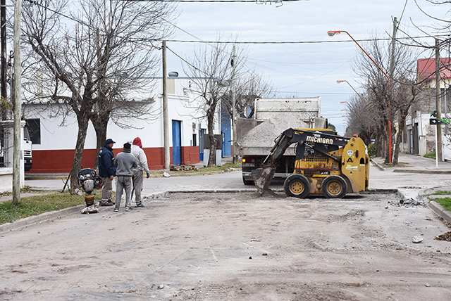 OBRA DE BACHEO Y REPAVIMENTACIÓN