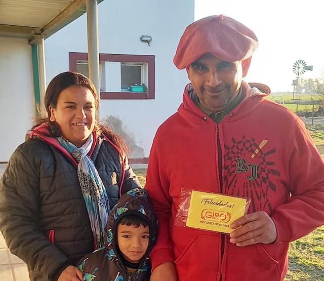 PREMIOS DE LA ESCUELA ELPIDIO GONZALEZ ENTREGADOS