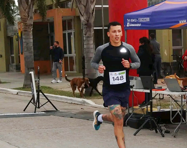 IVÁN BERMUDEZ CELEBRÓ EN LA MARATÓN DE LASPIUR