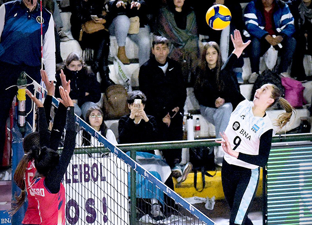 BIANCA CUGNO JUGADORA MÁS VALIOSA EN EL TRIUNFO DE ARGENTINA FRENTE A DOMINICANA