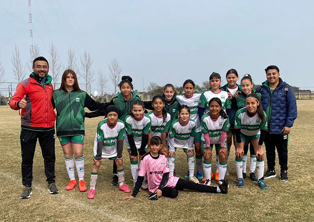 EL FÚTBOL FEMENINO JUGÓ CON DOS CATEGORÍAS