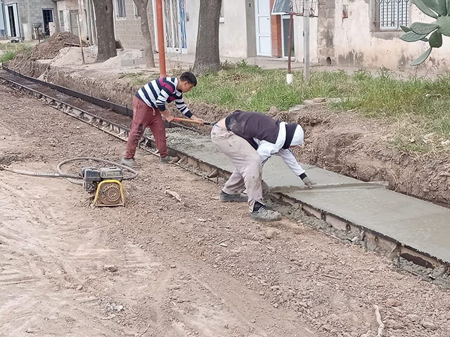 COMPLETAN OBRA DE CORDÓN CUNETA