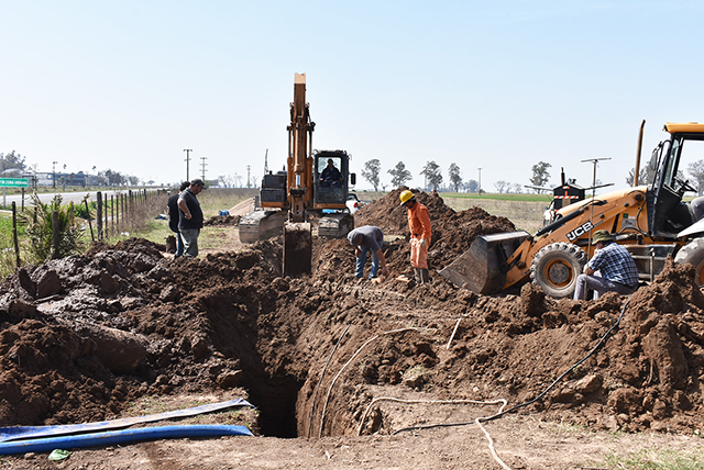 EMPALME DEL ACUEDUCTO EN PROCESO: A CUIDAR EL AGUA