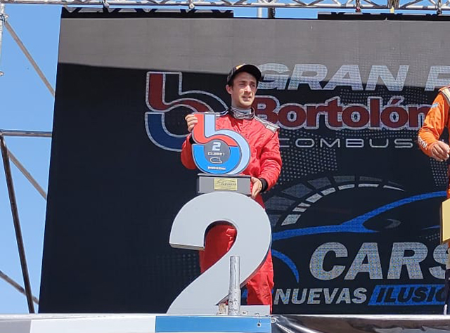 SEGUNDO PUESTO PARA GASTÓN BELTRAMINO EN EL CAR SHOW SANTAFESINO