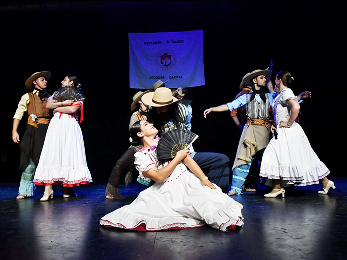 LA DANZA MUNICIPAL PREMIADA EN EL TALERO